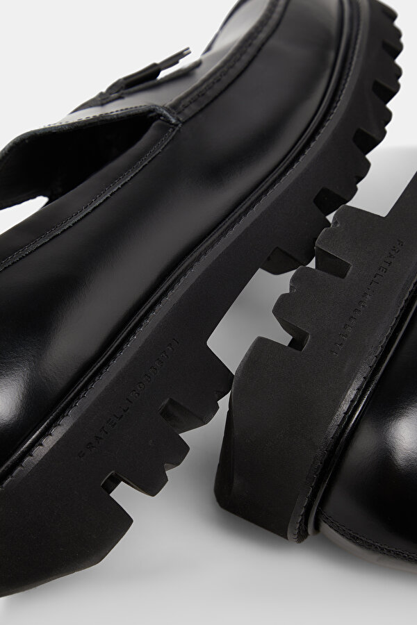 SHOES 6