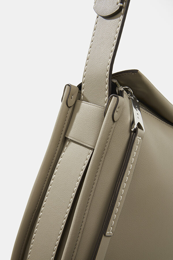 BEIGE LEATHER BAG 6