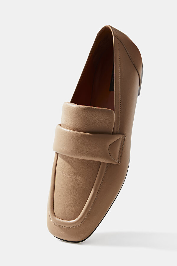 BEIGE LEATHER SHOE 6