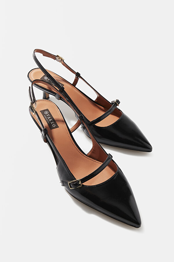 BLACK PATENT LEATHER SHOE 6