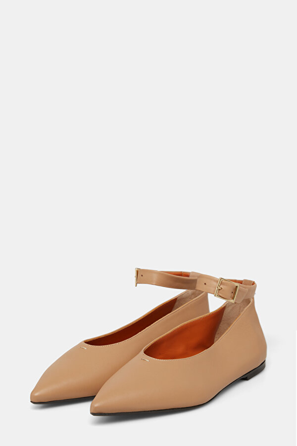 BEIGE FLAT SHOES 2