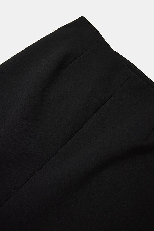 BLACK BELOW THE KNEE SKIRT 7