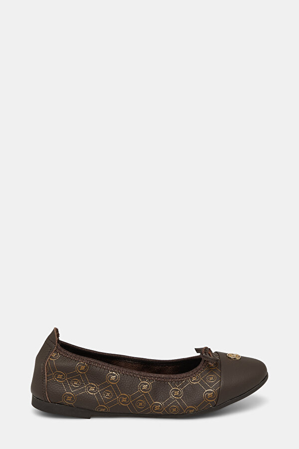 BEIGE FLAT SHOES