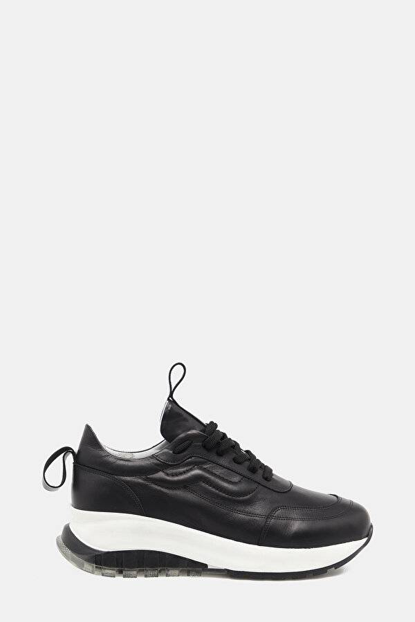 LEATHER SNEAKER