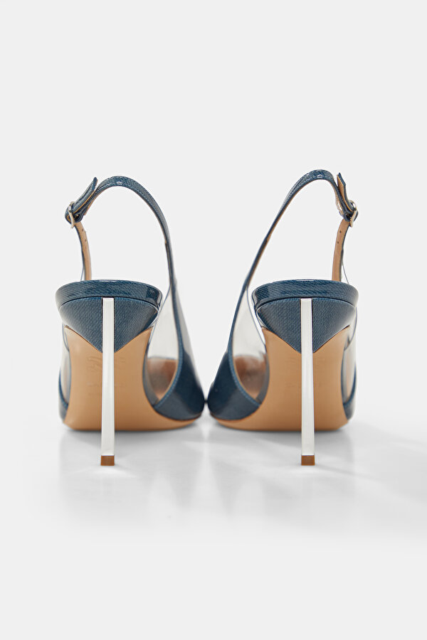 BLUE PATENT LEATHER SHOE 7