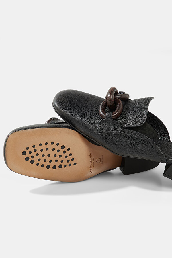 BLACK LEATHER SLIPPER 6