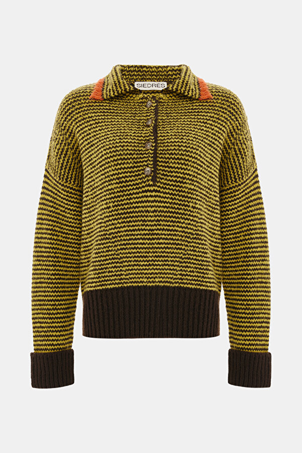 KNITWEAR