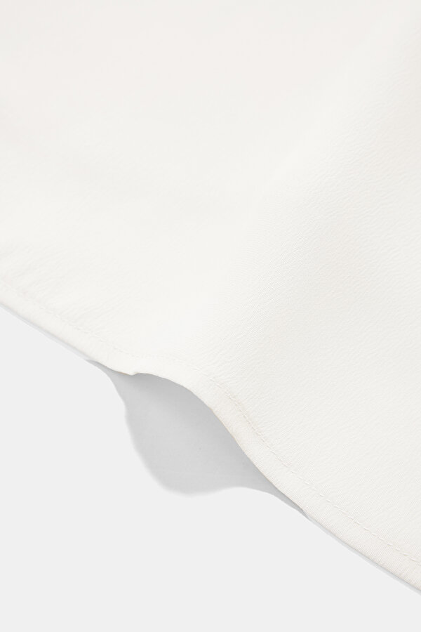 CREAM V NECK SLEEVELESS SUSPENDER BLOUSE 11