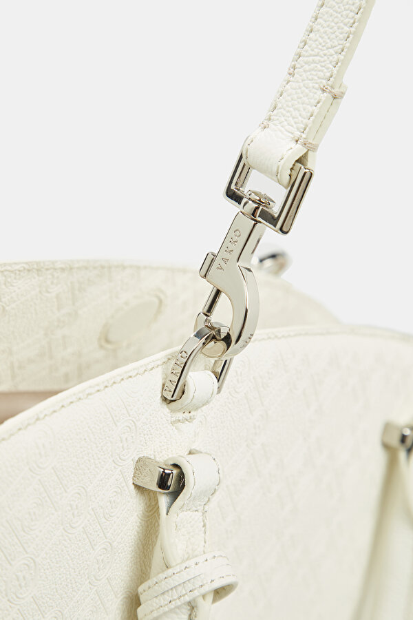 CREAM MONOGRAM BAG 6