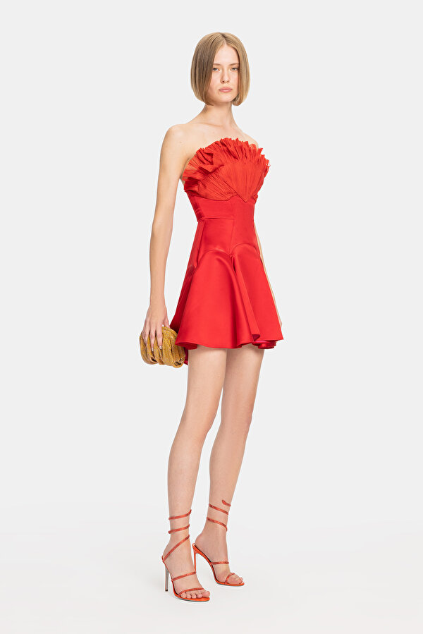RED SLEEVELESS DRESS