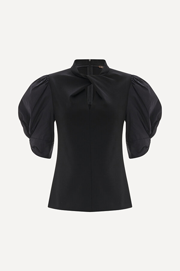 BLACK CLEAVAGE SHORT SLEEVE BLOUSE