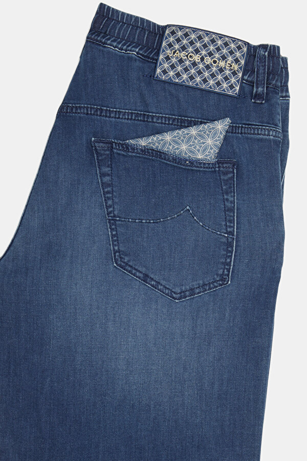 BLUE BERMUDA 6