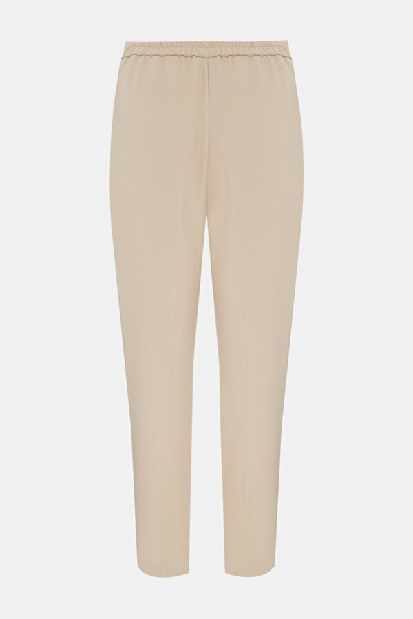 BEIGE TROUSERS 2