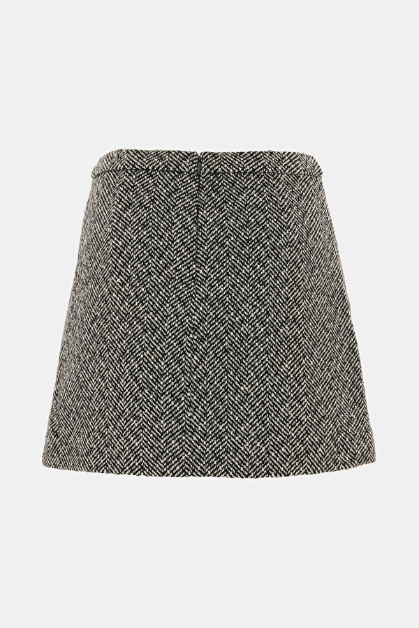 BLACK SKIRT 2