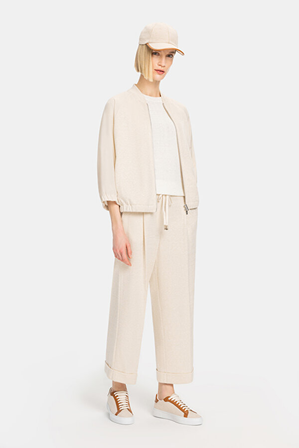 BEIGE TROUSERS