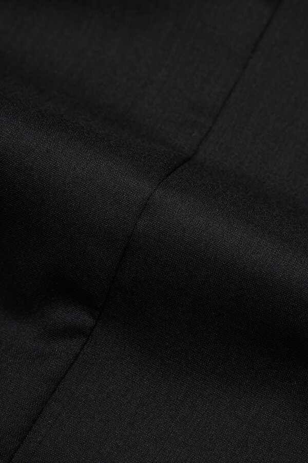 BLACK JACKET 11
