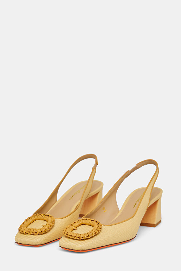 BEIGE LEATHER SHOES 2