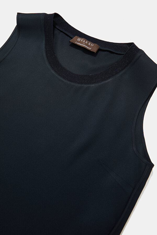 NAVY BLUE BASIC / ROUND NECKLINE SLEEVELESS BLOUSE 6