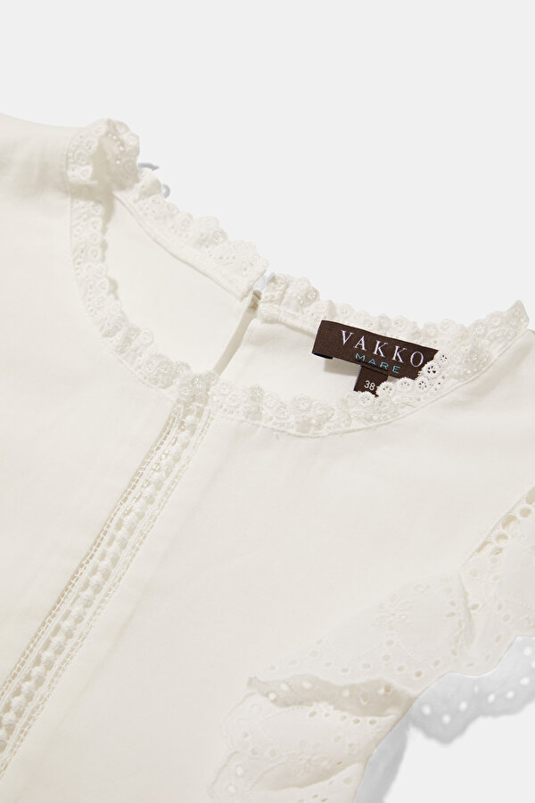 WHITE BLOUSE-SKIRT 6