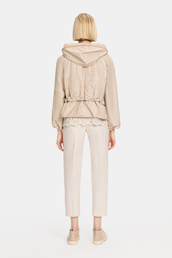 BEIGE COAT 6