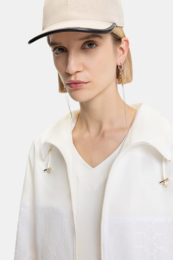 WHITE COAT 6