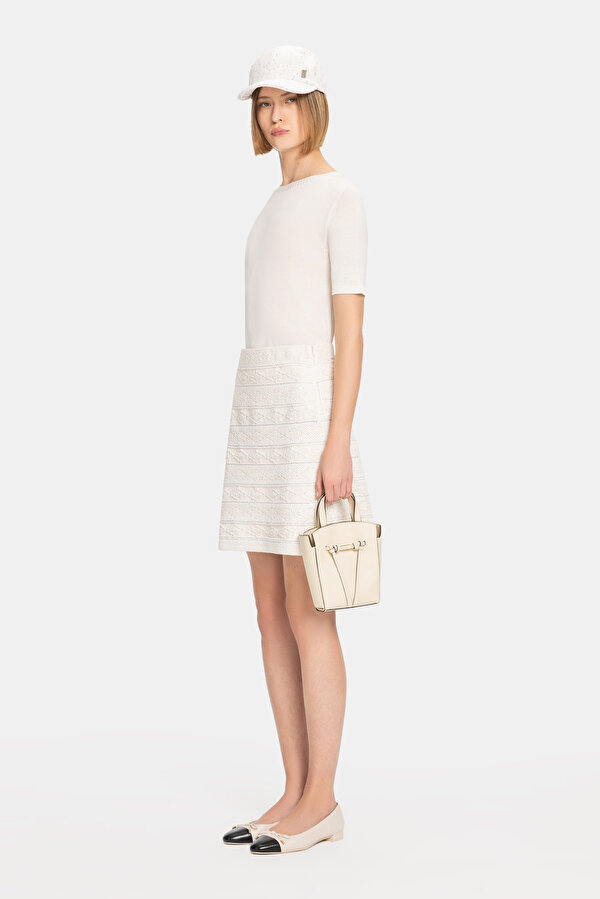 WHITE SKIRT