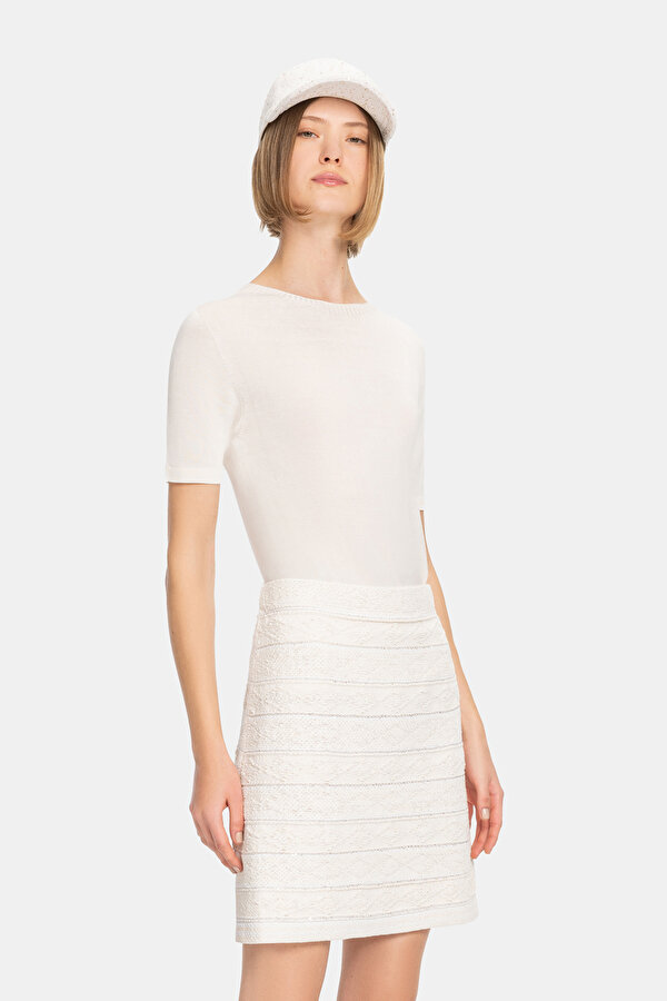 WHITE SKIRT 2