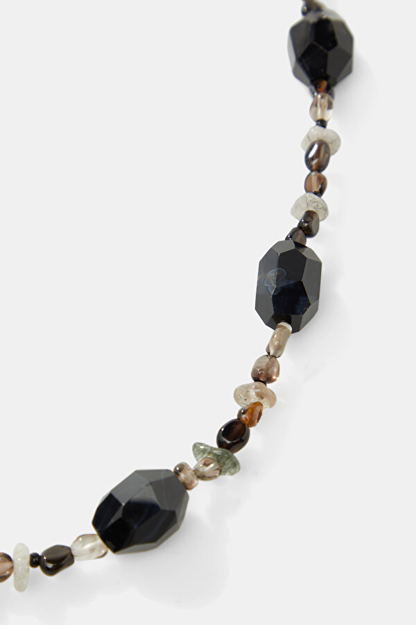 BLACK STONE NECKLACE 2