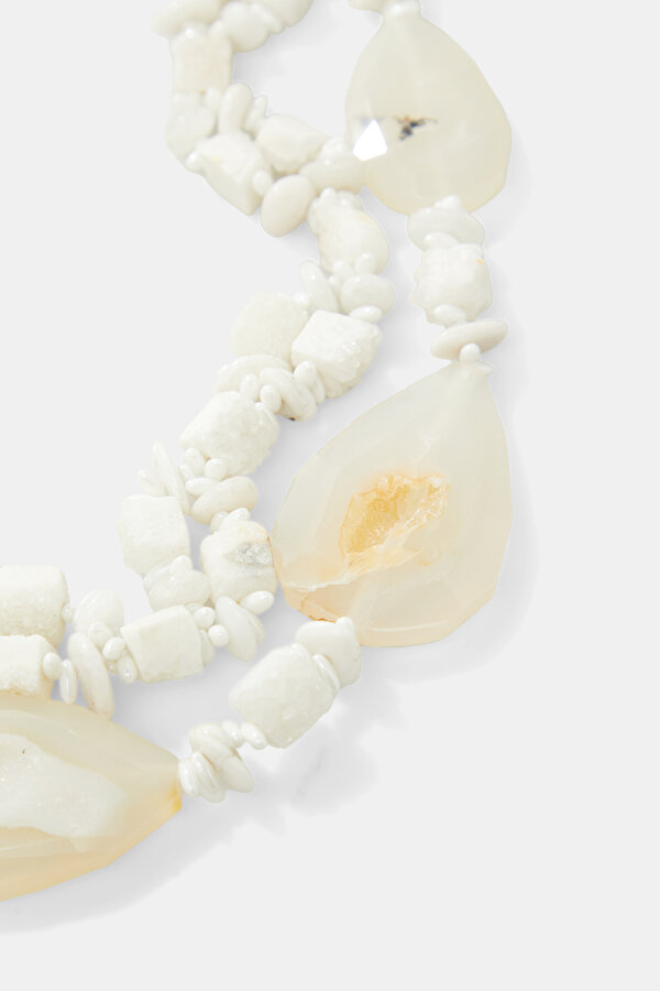 WHITE STONE NECKLACE 2