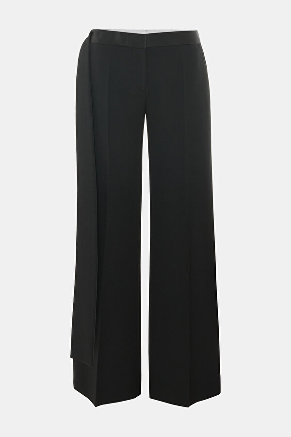 BLACK STRAIGHT CUT TROUSERS