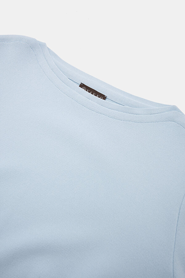BLUE BOAT NECK 6