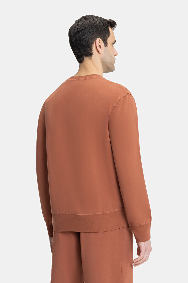 KIZIL KAHVE O YAKA SWEATSHIRT 2