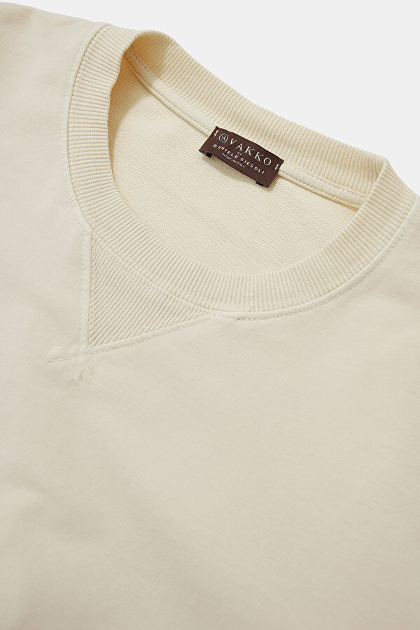 BEYAZ O YAKA SWEATSHIRT 6