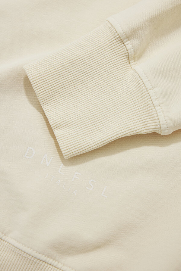 BEYAZ O YAKA SWEATSHIRT 7