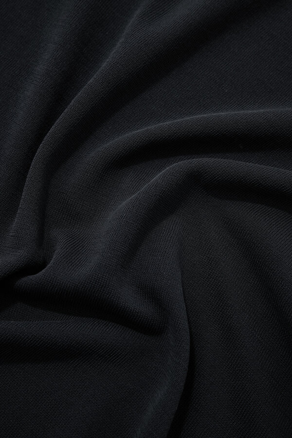 BLACK BASIC / ROUND NECKLINE SHORT SLEEVE TSHIRT 7