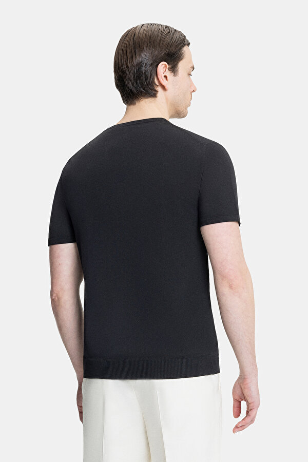 BLACK BASIC / ROUND NECKLINE SHORT SLEEVE TSHIRT 2