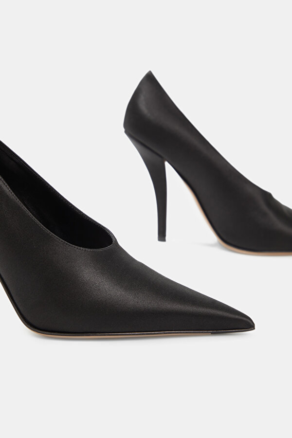 BLACK SUEDE SHOES 6