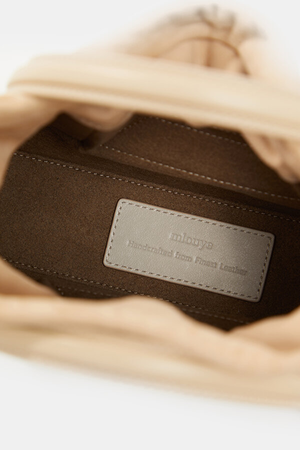 CREAM LEATHER BAG 7