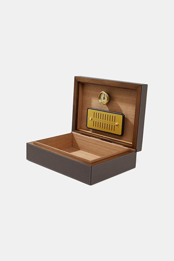 LEATHER CIGAR BOX 2