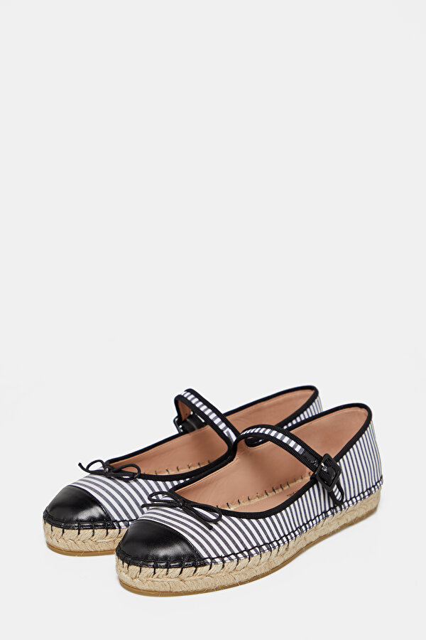 BLACK FLAT SHOES 2