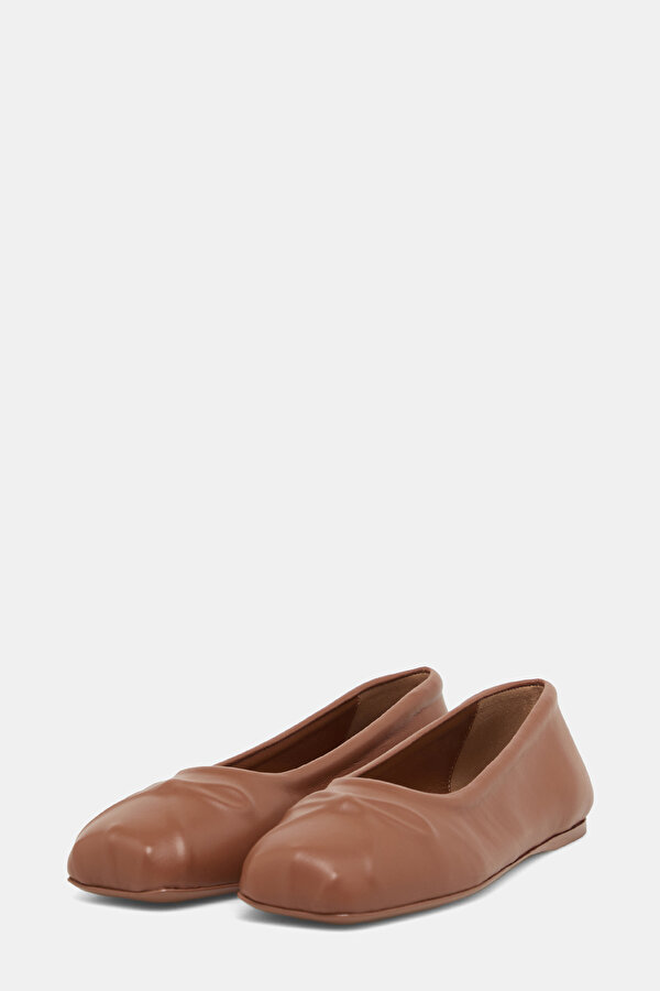 BROWN FLAT SHOES 2