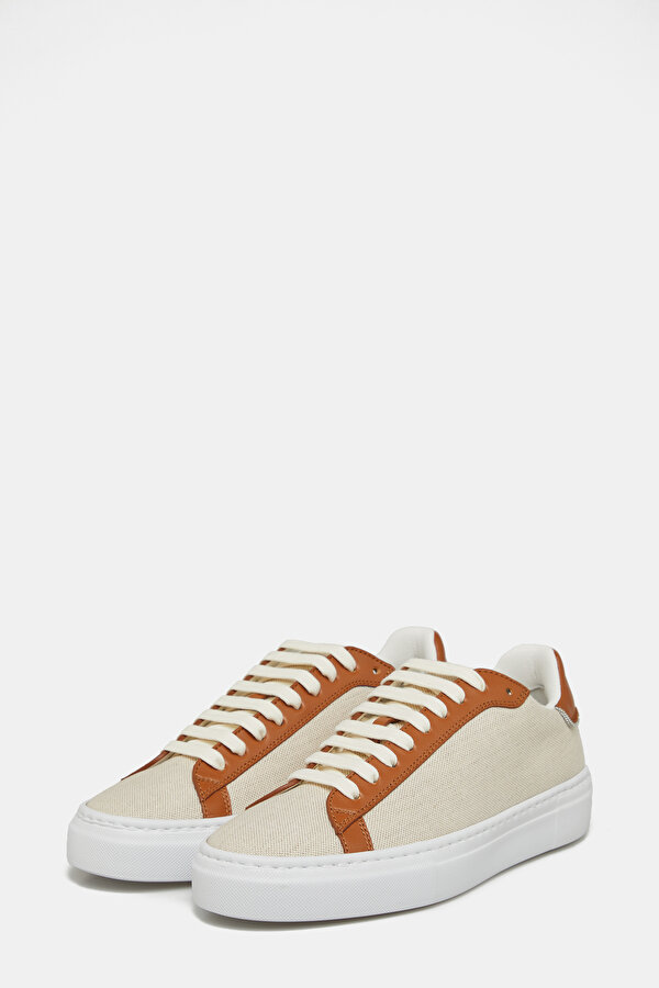 TAN SNEAKER 2