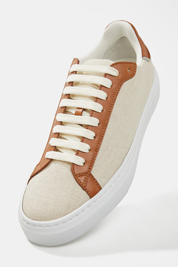 TAN SNEAKER 6