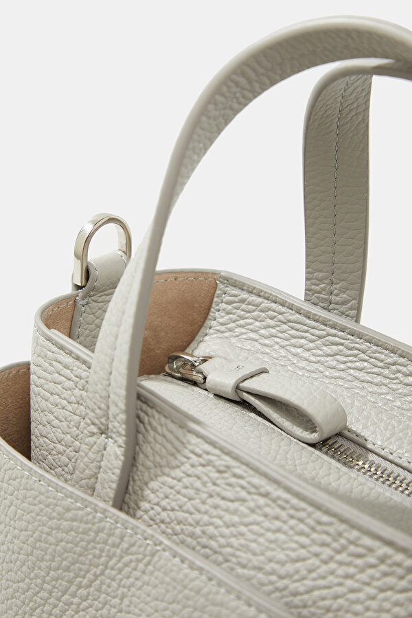 LIGHT GREY LEATHER BAG 7