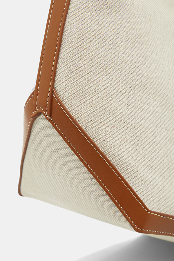 TAN LEATHER BAG 6
