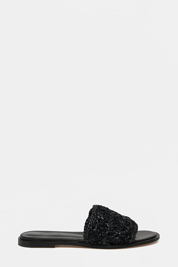 BLACK LEATHER SLIPPER