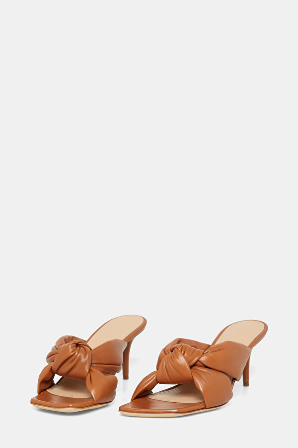 TAN LEATHER SLIPPER 2