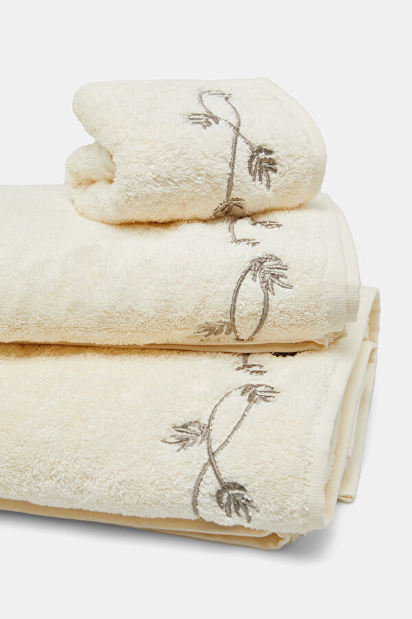 TOWEL 2