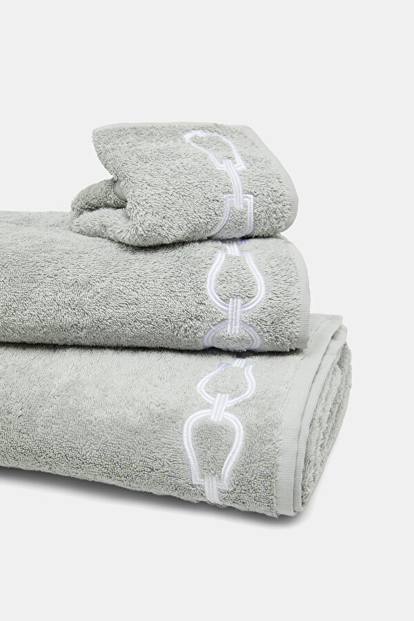TOWEL 2
