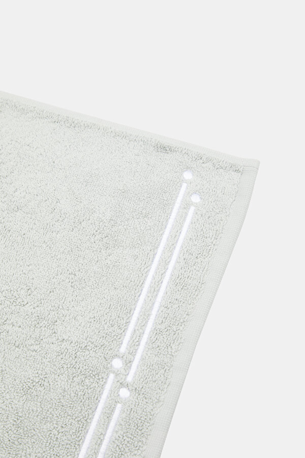 TOWEL 2